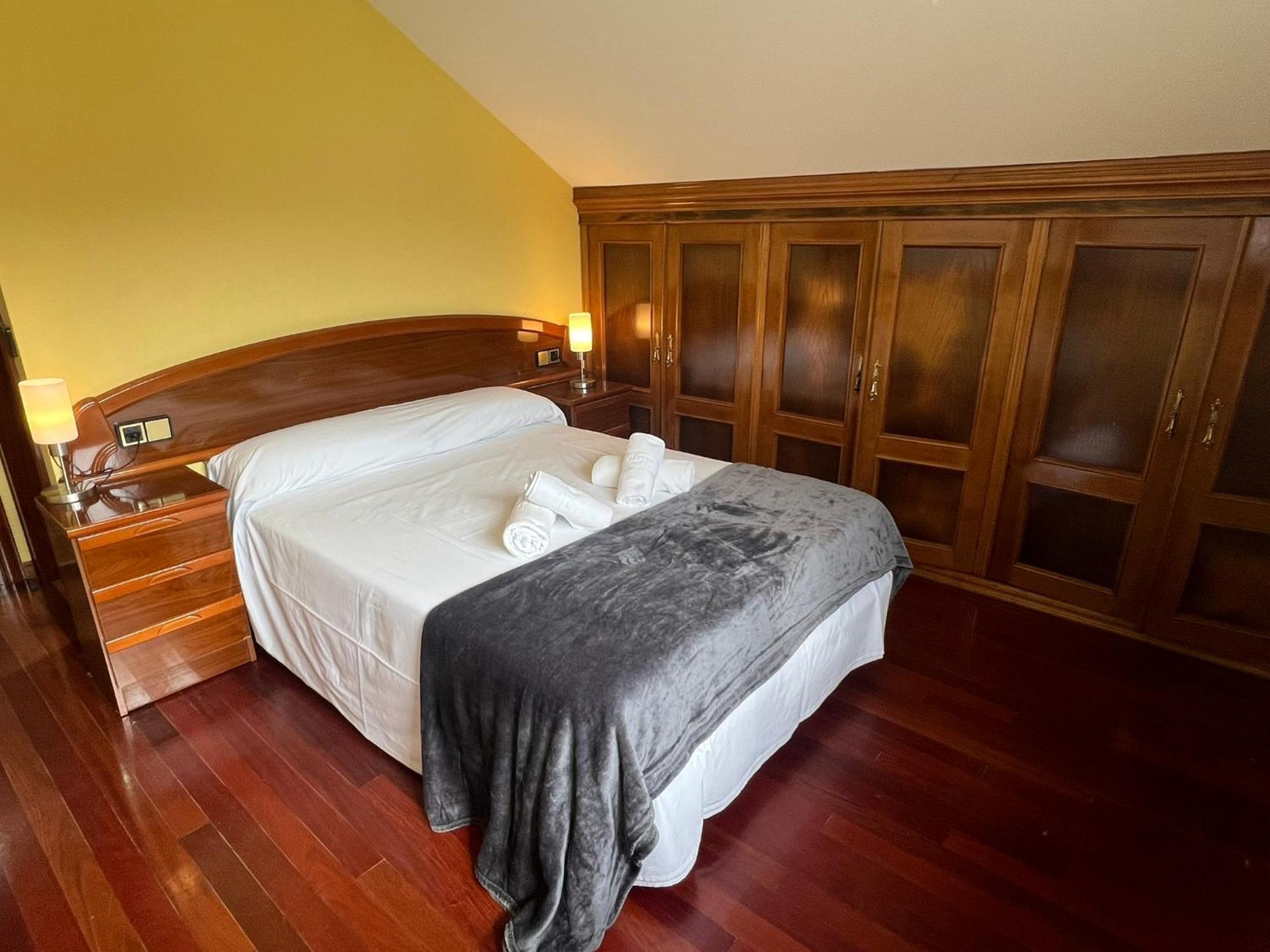 Gestiona2R- Casa Grande En El Centro De Llanes 빌라 외부 사진